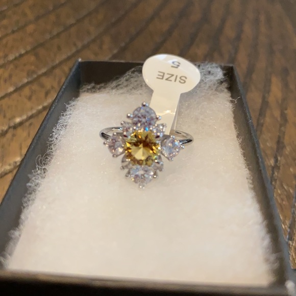 Beautiful Dreamer Yellow Topaz Ring Size 5 - Picture 2 of 4
